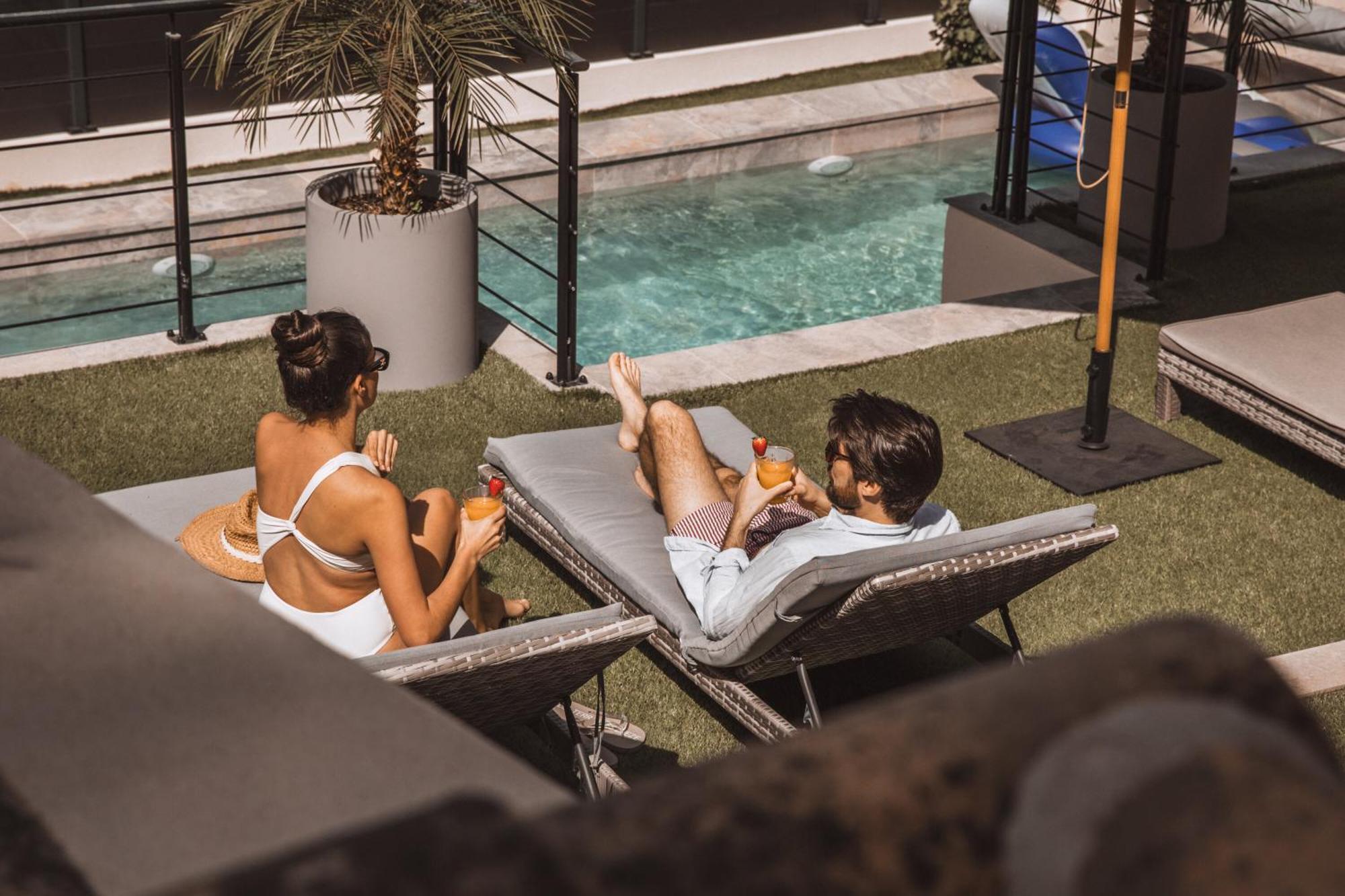 Piscine-Jacuzzi-Videoprojecteur-Clim La Perle Rare Villa Mougins Ngoại thất bức ảnh