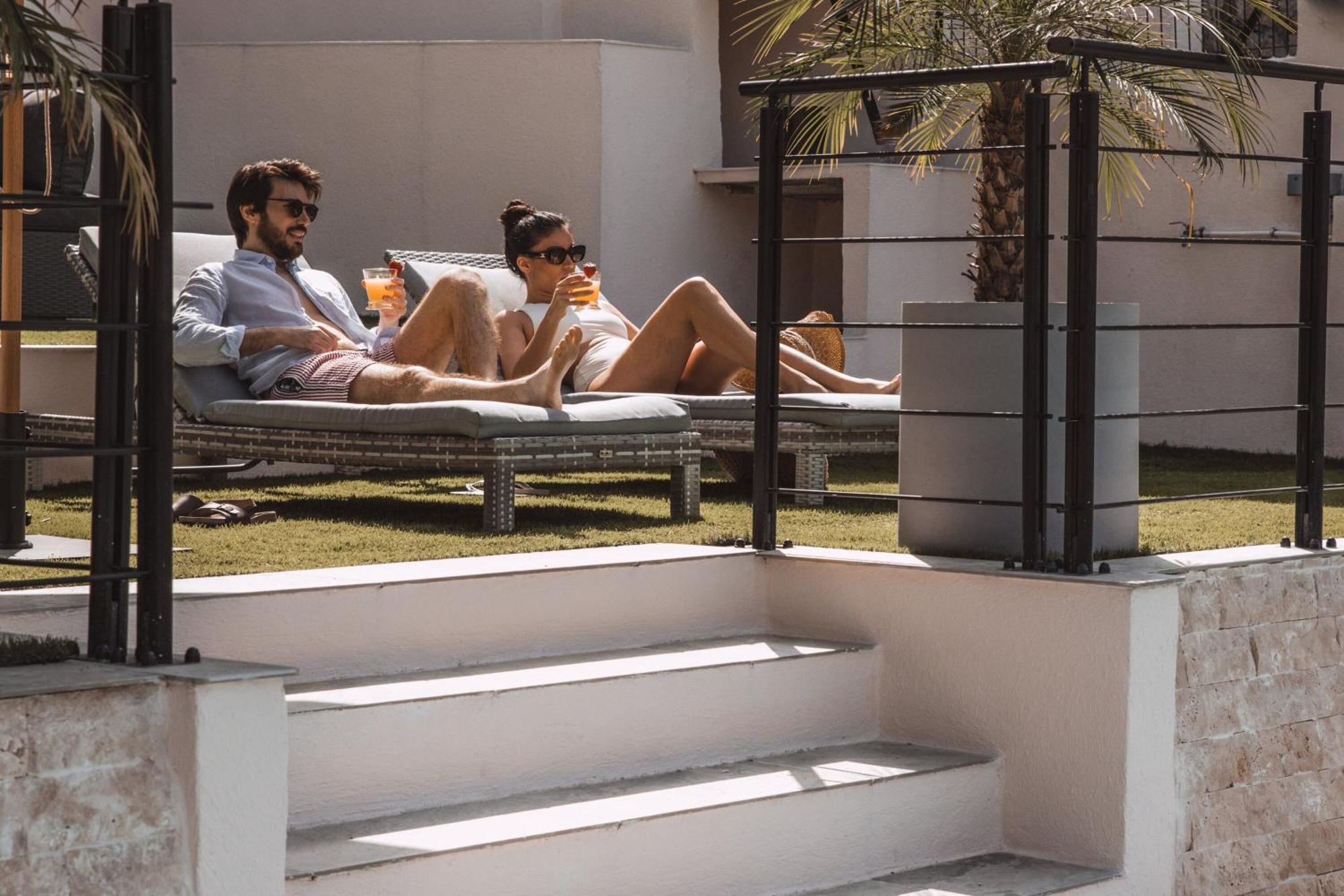 Piscine-Jacuzzi-Videoprojecteur-Clim La Perle Rare Villa Mougins Ngoại thất bức ảnh