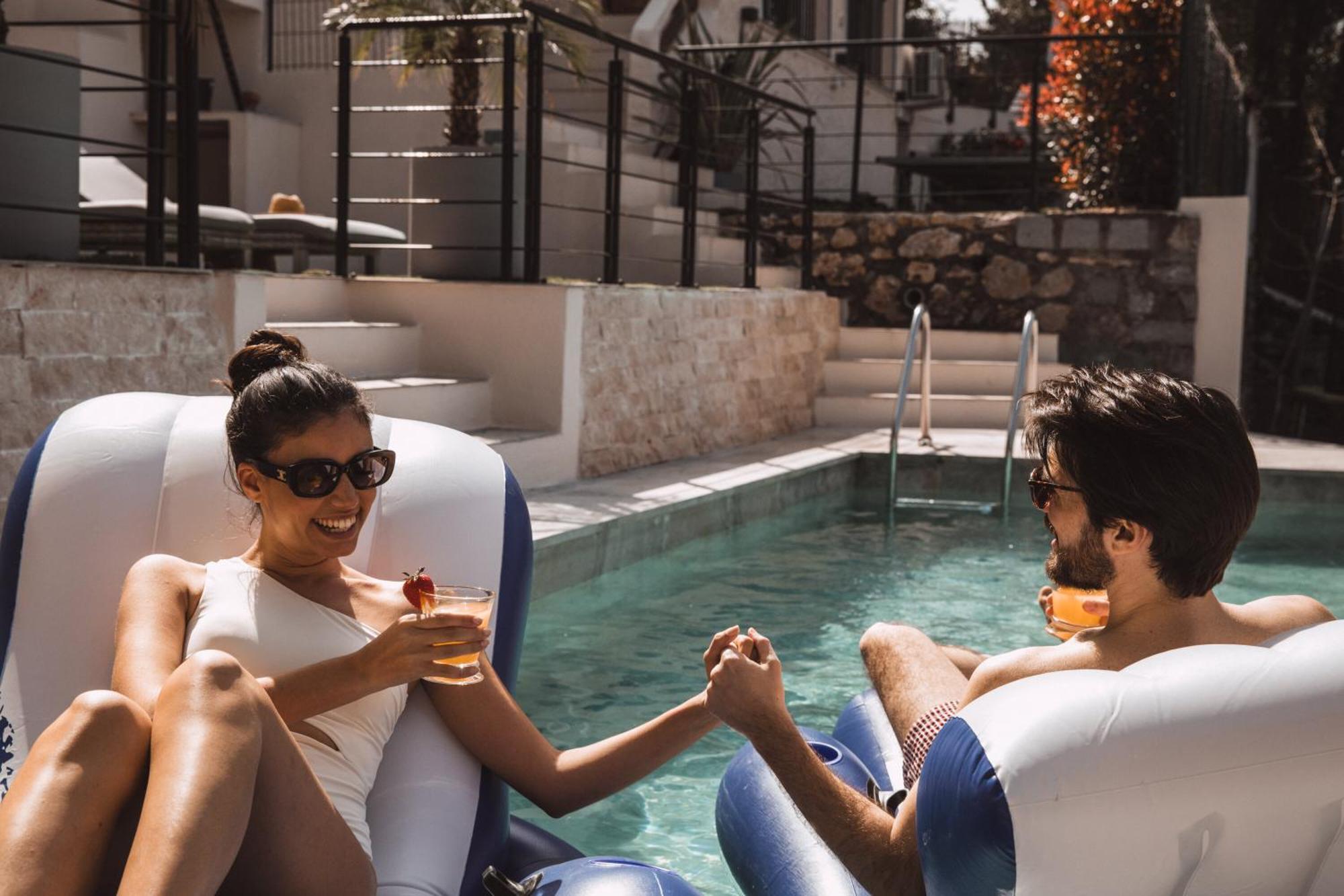 Piscine-Jacuzzi-Videoprojecteur-Clim La Perle Rare Villa Mougins Ngoại thất bức ảnh