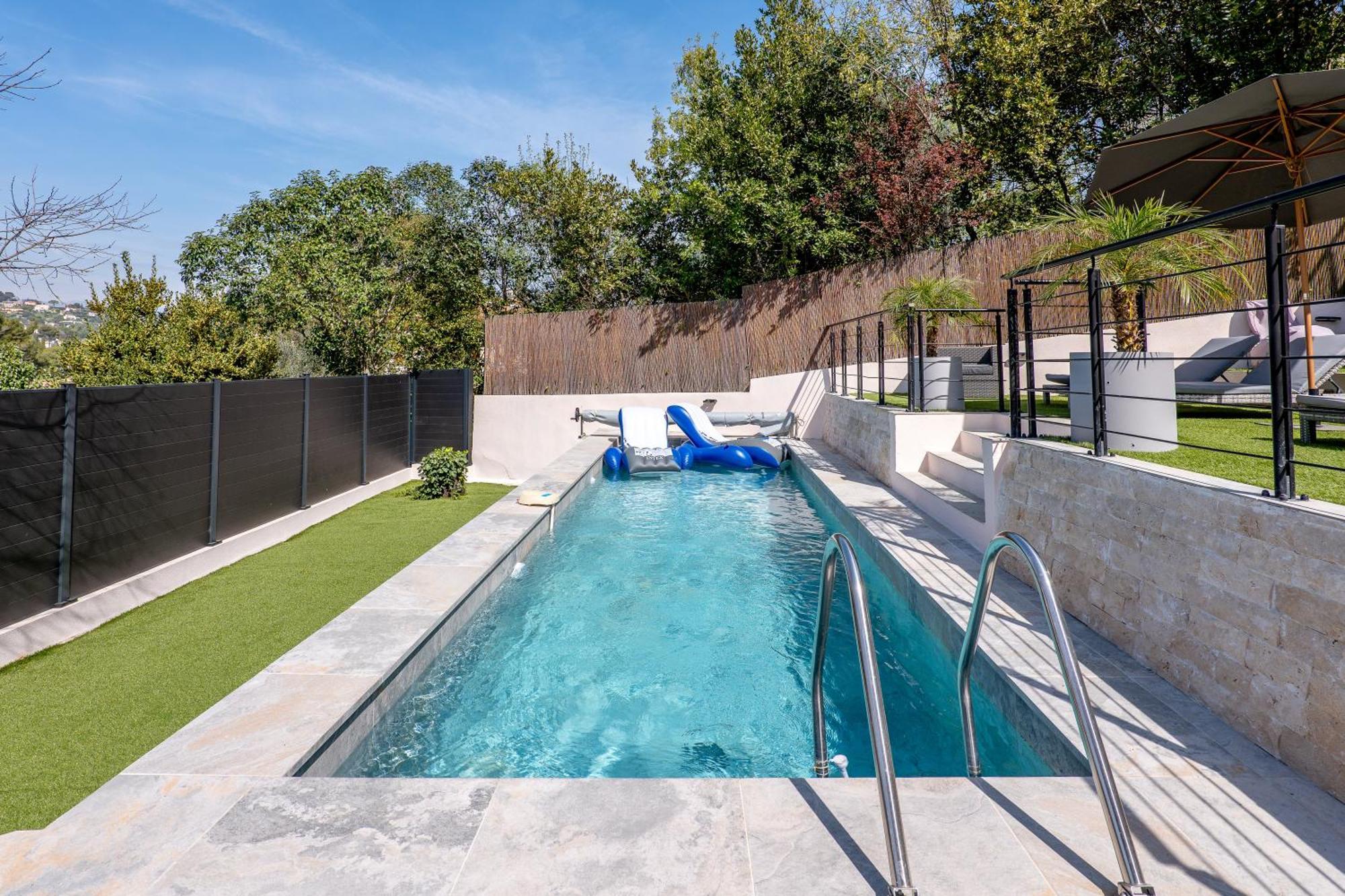 Piscine-Jacuzzi-Videoprojecteur-Clim La Perle Rare Villa Mougins Ngoại thất bức ảnh